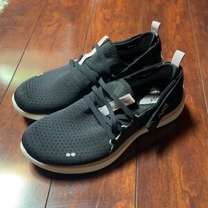 Ryka 9.5MW ADJUSTABLE ANKLE PREGNANCY Sneakers - NEW